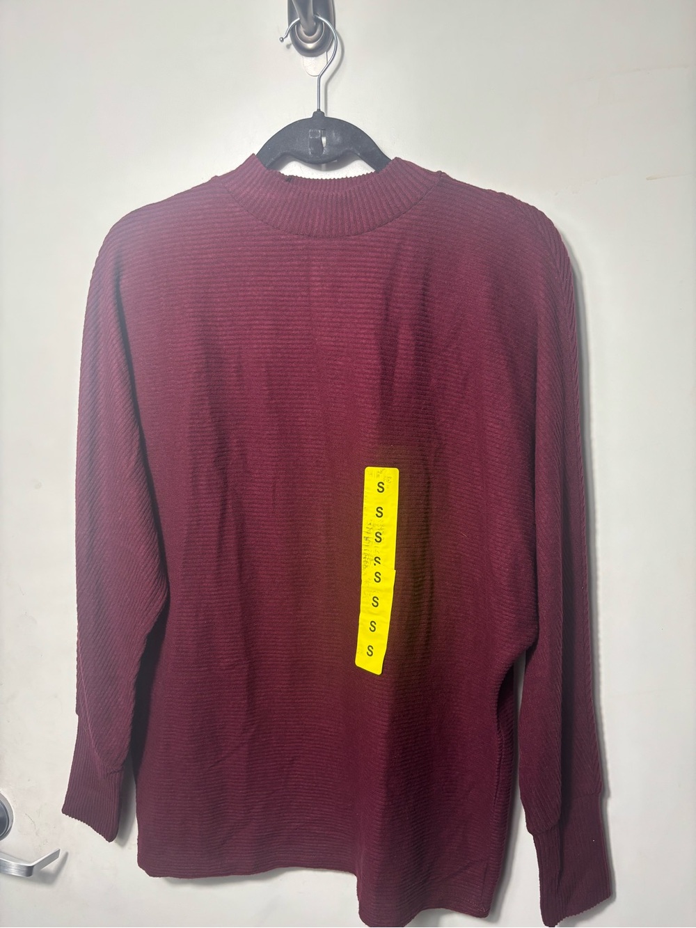Matty M Ribbed Crewneck Top in Burgundy & Navy